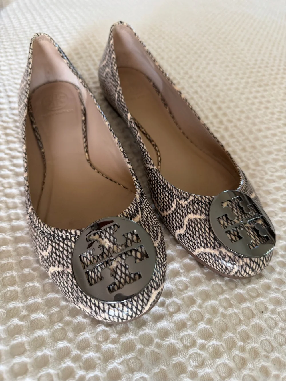 Tory Burch Reva Snake Print Leather Ballet Flats Logo 9.5